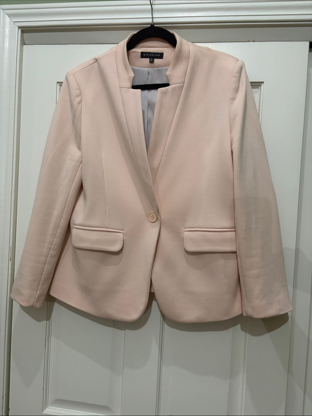 Light Pink Women's Single-Button Collarless Blazer
